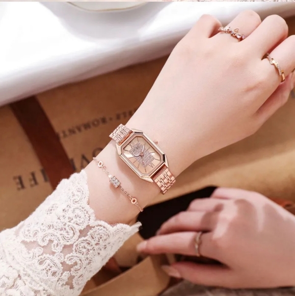 Rectangle Vintage Women's Steel Strap Fancy Watches. - Picture 5 of 7